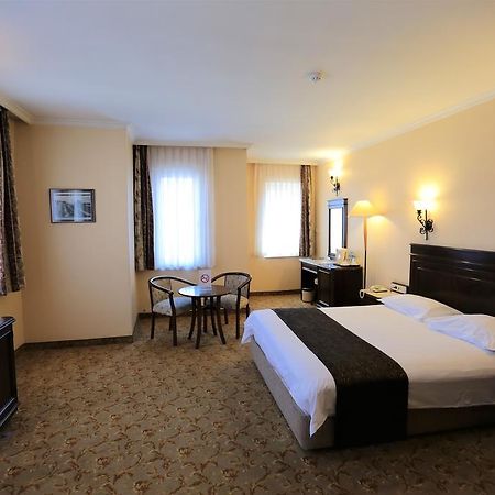 Montania Town Hotel Mudanya Бурса Экстерьер фото