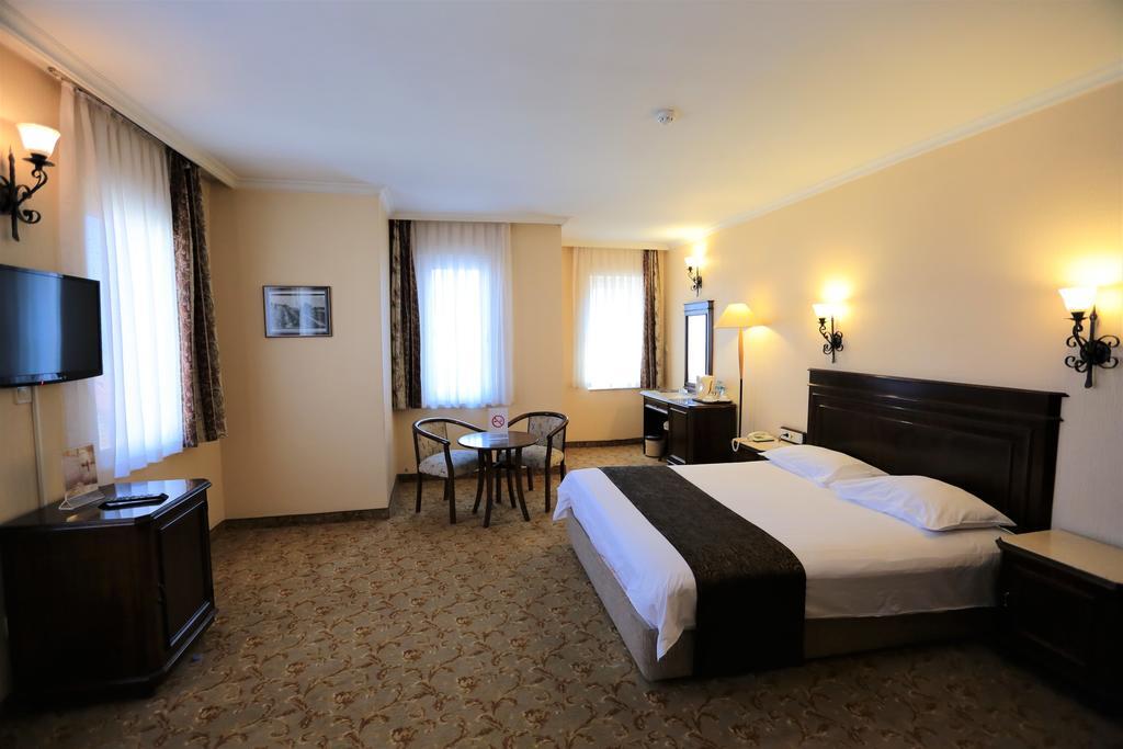 Montania Town Hotel Mudanya Бурса Экстерьер фото